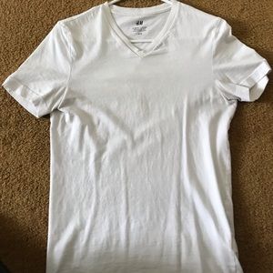 H&M V neck T-shirt